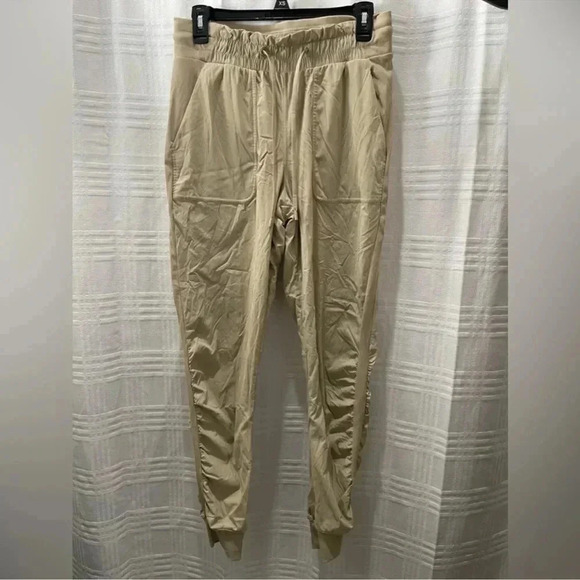 Lululemon lined studio dance pants joggers tan size 8 - Picture 1 of 8